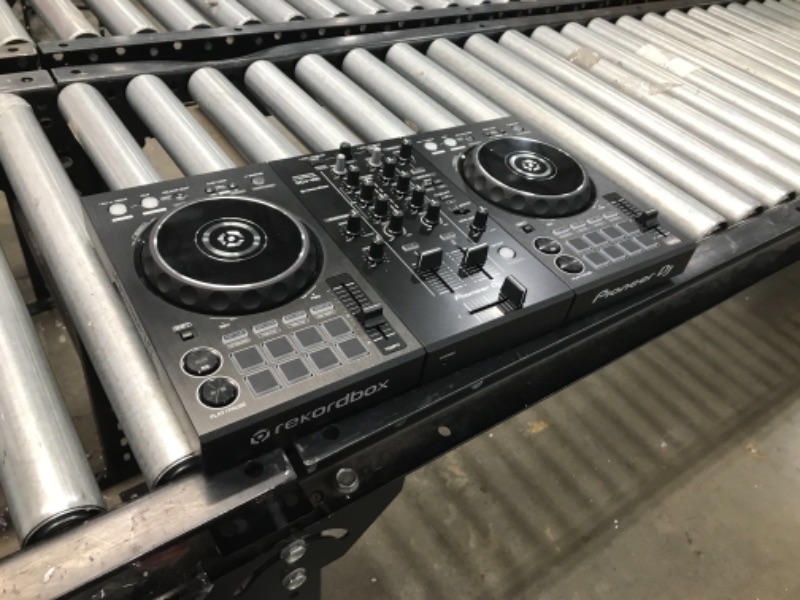 Photo 2 of (missing power cords) PIONEER DJ DJ Controller (DDJ-400)
