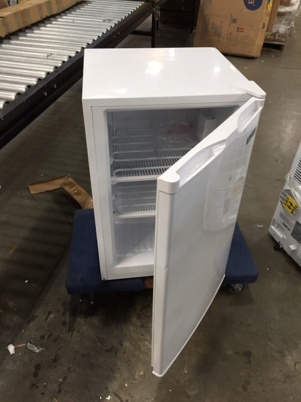 Photo 2 of **NOT FUNCTIONAL ***Magic Chef Refrigerator, 4.4 cubic ft, White (White, 4.4 cu. ft.)