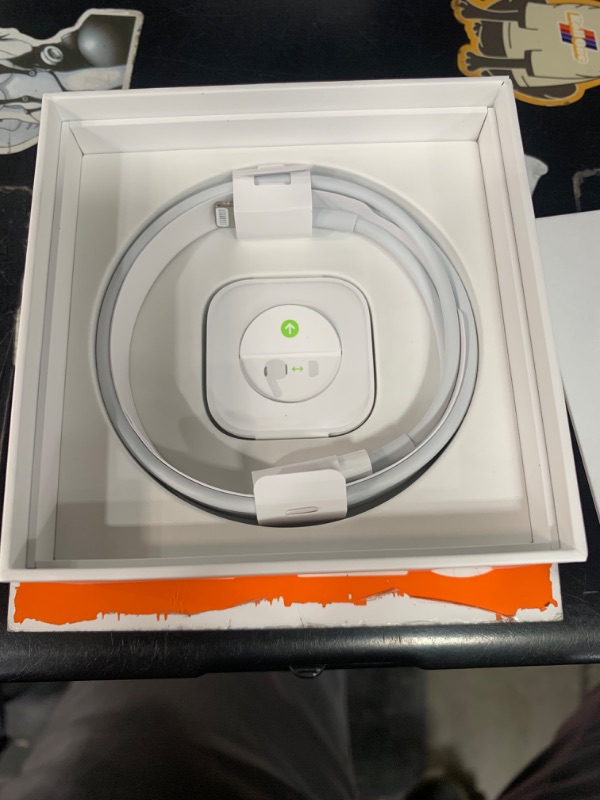 Photo 6 of New Apple AirPods Pro     
(BRAND NEW!  COMPLETLY SEALED ) 
(Open To Verify the Contents)