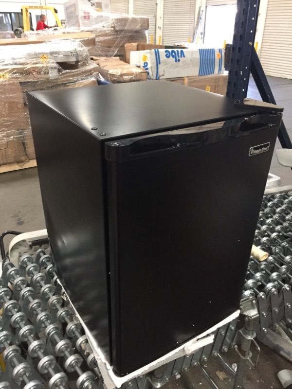 Photo 2 of Magic Chef
2.6 cu. ft. Mini Fridge in Black, ENERGY STAR