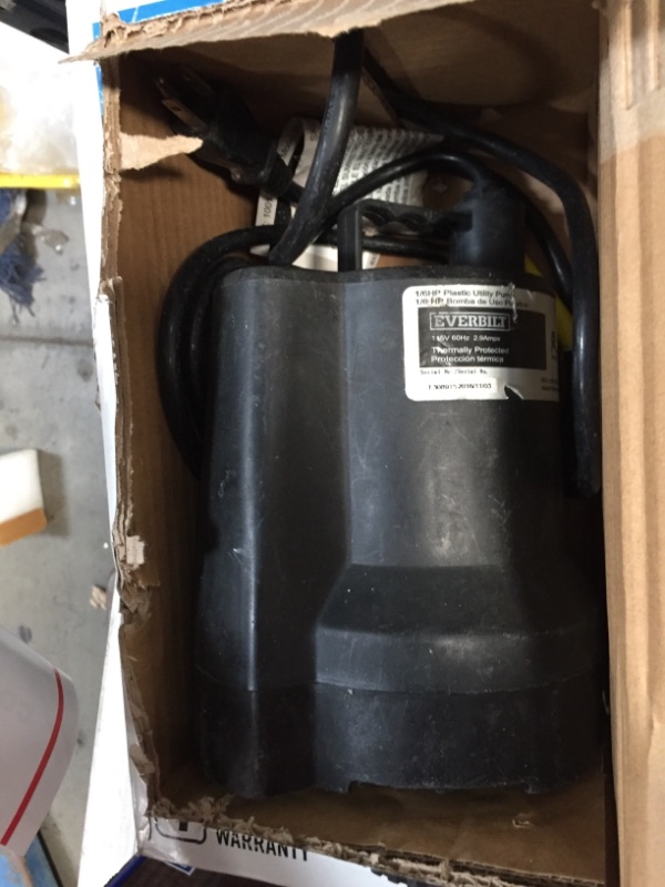 Photo 2 of 1/6 HP Plastic Submersible Utility Pump