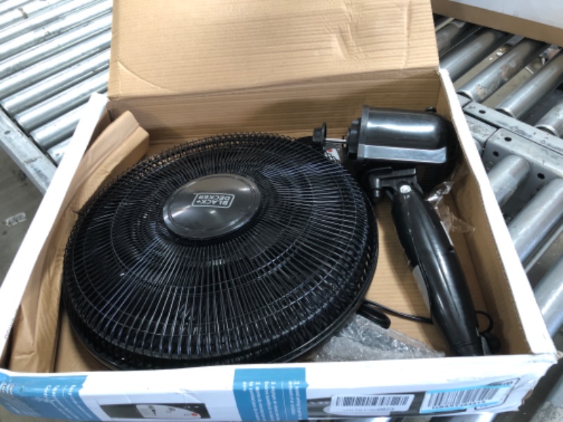Photo 1 of BLACK & DECKER BFSR16B Stand Fan 16"
