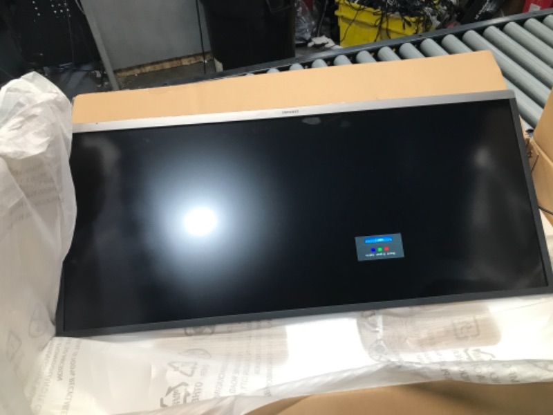 Photo 2 of SAMSUNG 34" Class Flat 3,440 x 1,440 Ultra HD - LS34J550WQNXZA