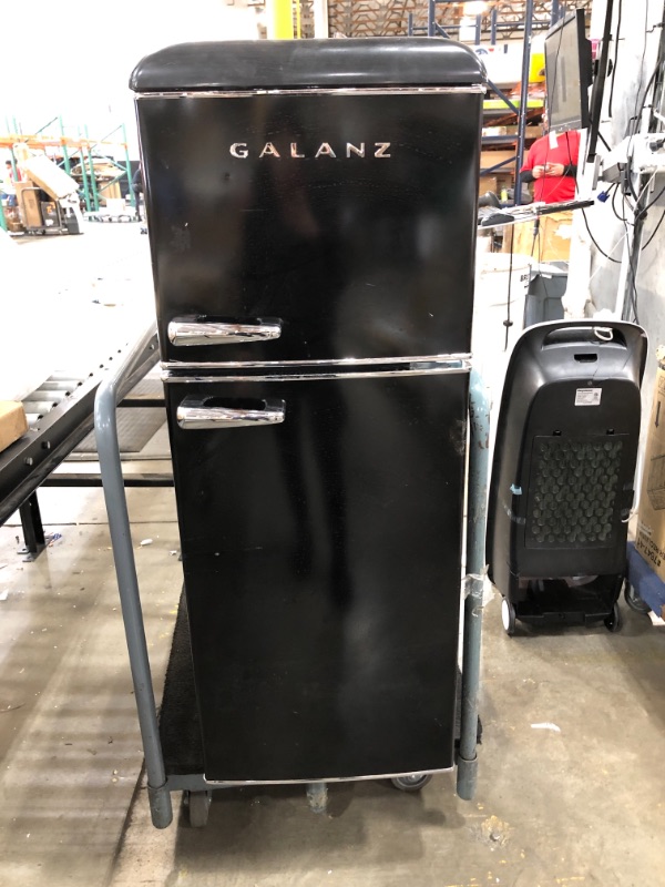 Photo 2 of PARTS ONLY NON FUNCTIONAL Galanz GLR46TBKER Retro Compact Refrigerator, 4.6 Cu.Ft Mini Fridge with Dual Door, Adjustable Mechanical Thermostat with True Freezer, Black
