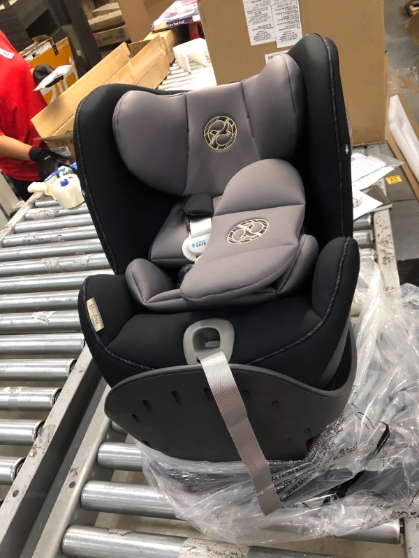 Photo 7 of CYBEX Sirona S with SensorSafe, Convertible Car Seat, 360° Rotating Seat, Rear-Facing or Forward-Facing Car Seat, Easy Installation, SensorSafe Chest Clip, Instant Safety Alerts, Premium Black
