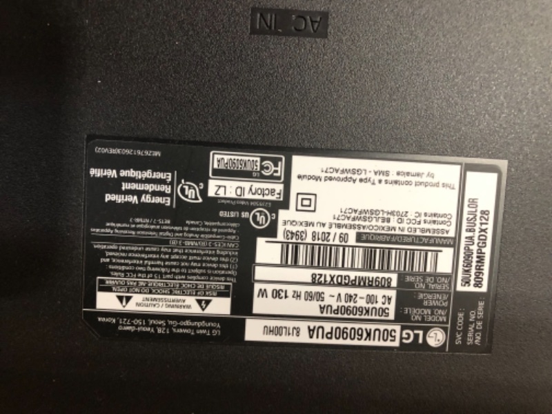 Photo 4 of LG 50UK6090PUA - 50" Diagonal Class (49.6" viewable) - UK6090PUA Series LED-backlit LCD TV - Smart TV - webOS - 4K UHD (2160p) 3840 x 2160 - HDR
**MISSING ACCESSORIES AND POWER CORD**