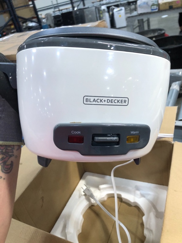 Photo 2 of BLACK+DECKER 16-Cup Rice Cooker, White