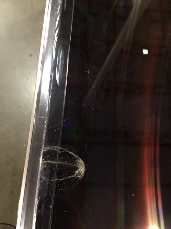 Photo 1 of NOT FUNCTIONAL CRACKED SCREEN 

Sony - 65" Class X950G Series LED 4K UHD Smart Android TV