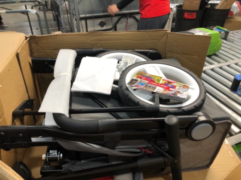 Photo 2 of RADIO FLYER ODYSSEY STROLLER WAGON