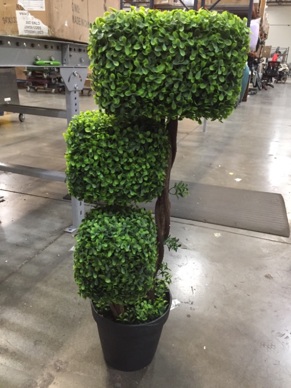 Photo 3 of Artificial Square Shape Boxwood Topiary Tree Fake Plant for Home Indoor and Outdoor Decoration (Type 1) (Shape 1) Shape 1
