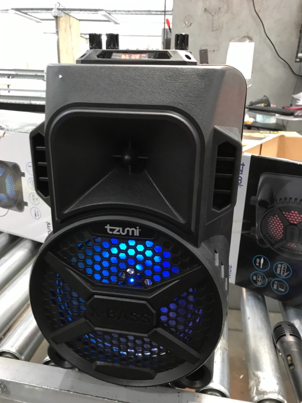 Photo 4 of TZUMI Megabass LED Jobsite Speaker22 - Black
