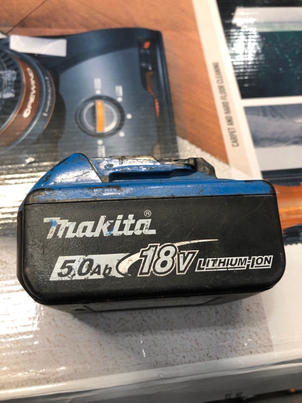 Photo 2 of Makita 18-Volt LXT Lithium-Ion High Capacity Battery Pack 5.0Ah with Fuel Gauge