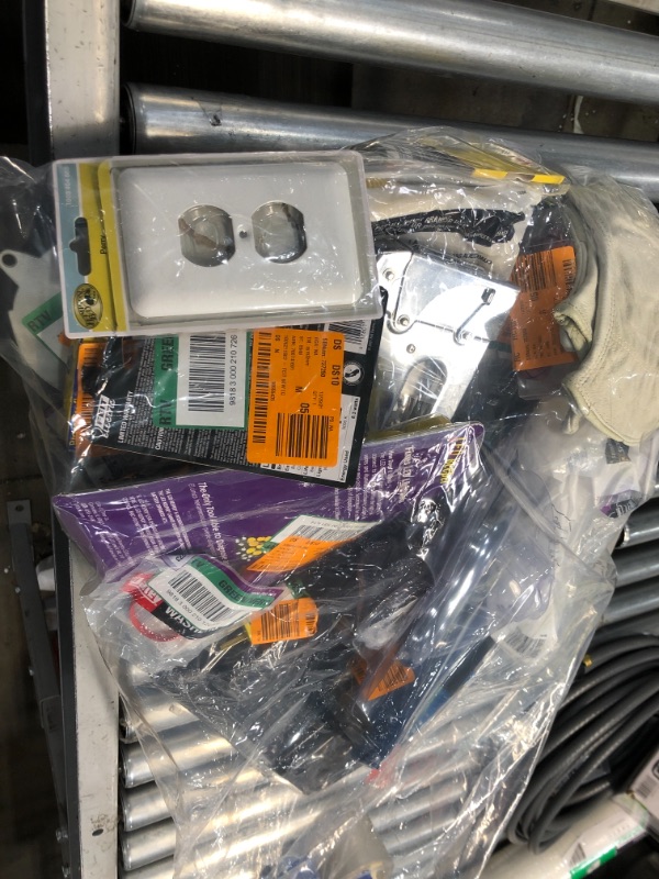 Photo 4 of SOLD AS IS  *** BUNDLE OF  ASSORTED HOME  , ELECTRICAL & PLUMBING ITEMS 
