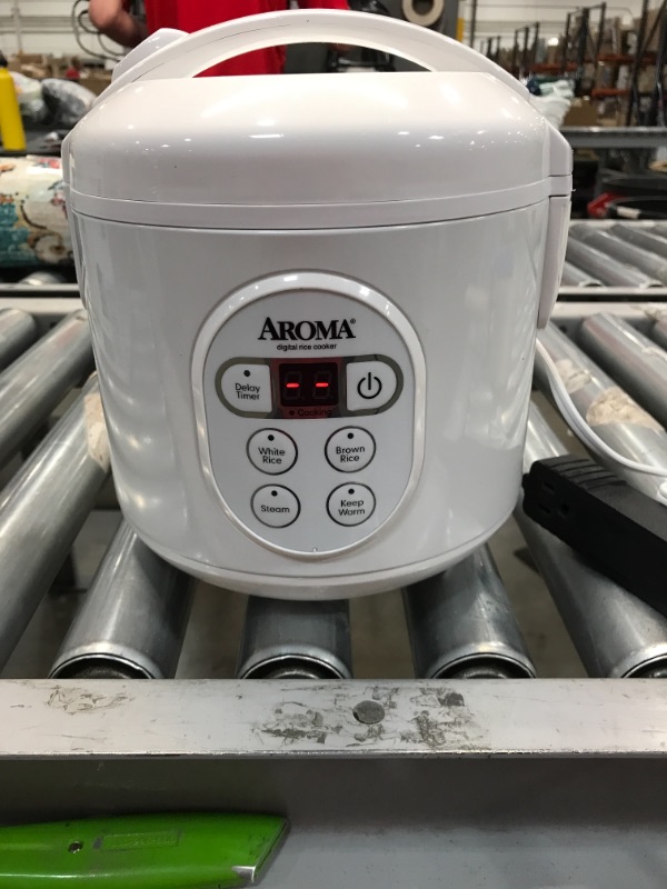 Photo 1 of Aroma ARC-914D 4-Cup Cool-Touch Rice Cooker, White