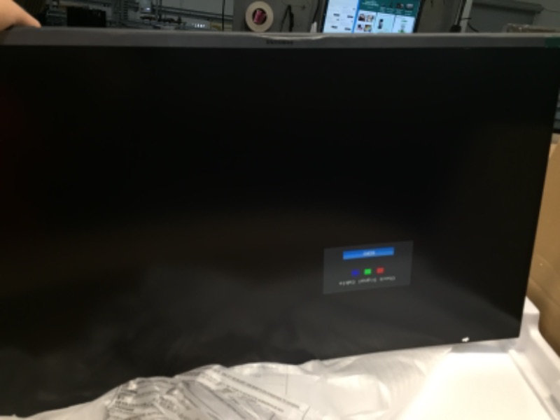 Photo 2 of SAMSUNG UR59 Series 32-Inch 4K UHD (3840x2160) Computer Monitor, Curved, HDMI, Display Port, 3-sided border-less, Eye Saver Mode (LU32R590CWNXZA)
//missing components //missing cord //tested power on 