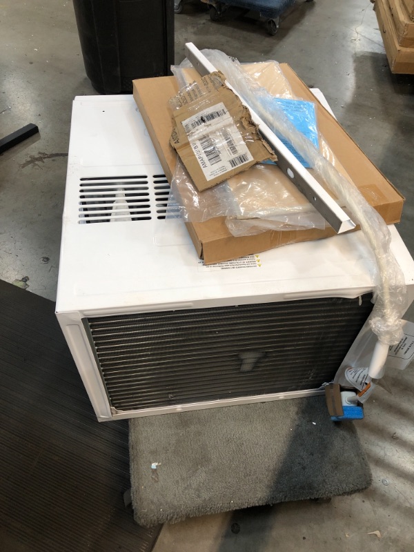 Photo 5 of ***PARTS ONLY*** AMANA 15,000 BTU 115V Window-Mounted Air Conditioner with Remote Control, White
