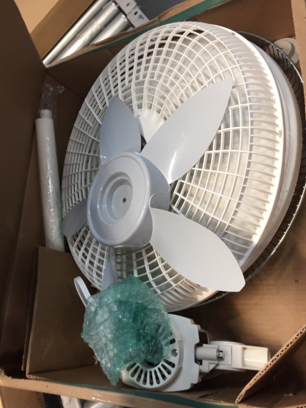 Photo 2 of 18 in. Commercial Grade Oscillating Pedestal Fan