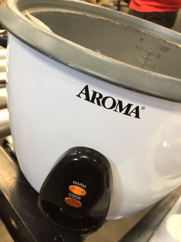 Photo 2 of Aroma 20-Cup Pot-Style Rice Cooker & Food Steamer, White