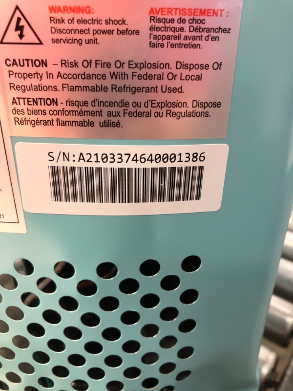 Photo 4 of Frigidaire EFIC103AMZ-SSBLUE-SC SELF CLEANING AMZ-SSBLUE-SC EFIC103 Maker Machine Heavy Duty, 26lb Ice per Day, SS, Blue Stainless
