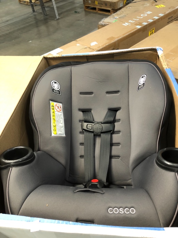 Photo 2 of Cosco Apt 50 Convertible Car Seat (Black Arrows)
