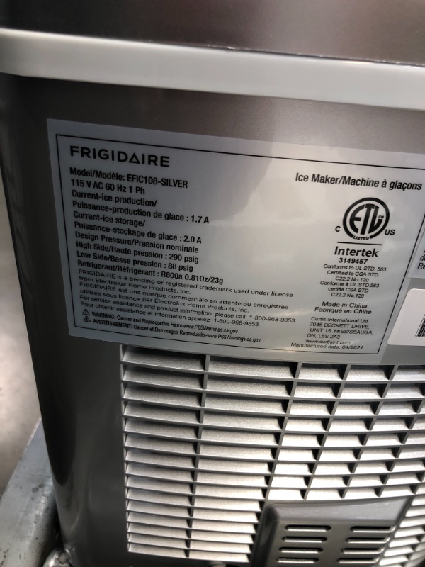 Photo 4 of Frigidaire EFIC108SILRW / EFIC108-SIL-RW / EFIC108-SIL-RW Countertop Ice Maker - Silver (Renewed)
