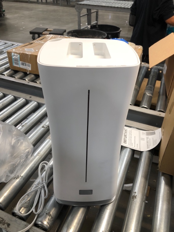 Photo 1 of Stadler Form Eva Ultrasonic Aromatherapy Dispenser Humidifier, White
