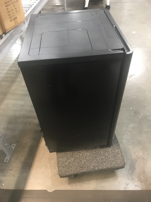 Photo 1 of NewAir Beer Froster Refrigerator and Cooler with Glass Door, 125 Can Capacity Freestanding Beer Fridge in Black - Cool to 23 F With Beer and Beverages Frosty In 1 Hour

//nonfunctional/ odor
