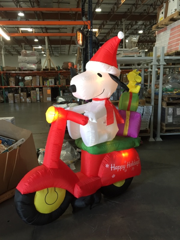 Photo 2 of 6 ft Pre-Lit LED Airblown Peanuts Snoopy with Woodstock on Moped Scene Christmas Inflatable
AS IS USED