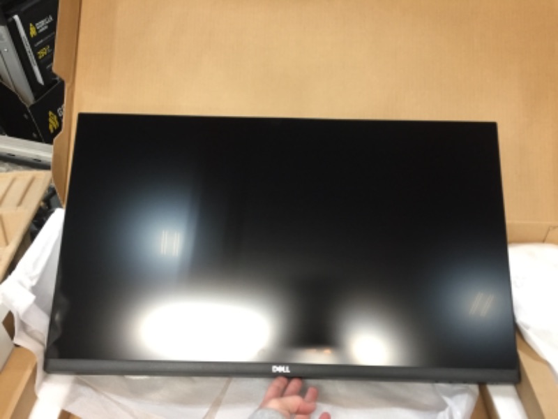 Photo 2 of Dell S2722QC 27-inch 4K UHD 3840 x 2160 60Hz Monitor, 8MS Grey-to-Grey Response Time (Normal Mode), Built-in Dual 3W Integrated Speakers, 1.07 Billion Colors, Platinum Silver (Latest Model)
AS IS USED