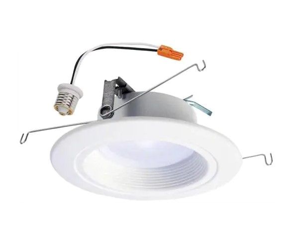 Photo 1 of RL 5 in. and 6 in. White Integrated LED Recessed Ceiling Light Trim at Selectable CCT, Extra Brightness (940 Lumens)
AS IS USED