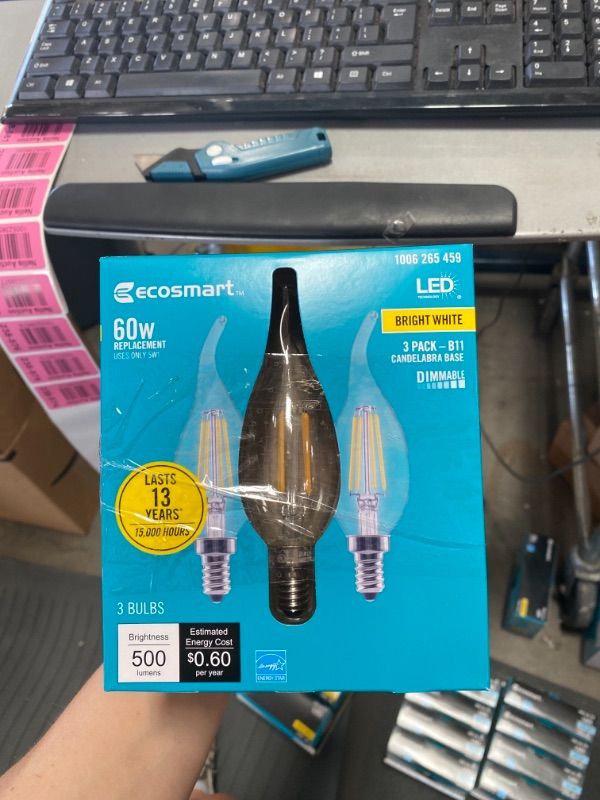 Photo 1 of 60-Watt Equivalent B11 Dimmable Flame Bent Tip Clear Glass Filament LED Vintage Edison Light Bulb Daylight (3-Pack)
(2 BOXES, 6 LIGHT BULBS)  