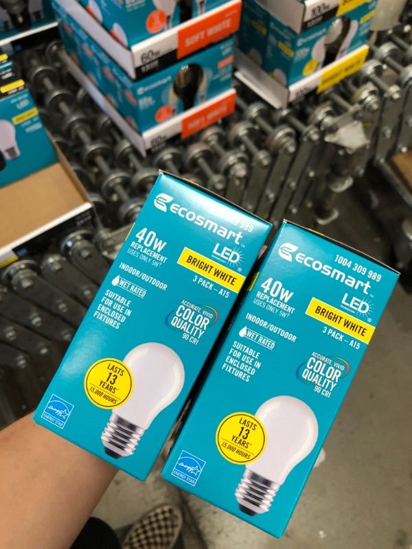 Photo 3 of 40-Watt Equivalent A15 Dimmable ENERGY STAR Frosted Glass Deco Filament LED Vintage Edison Light Bulb BRIGHT WHITE (3-Pack)
(2 BOXES, 6 LIGHT BULBS) 