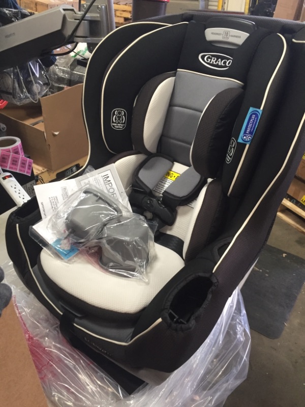 Photo 2 of Graco Extend2Fit Convertible Car Seat, Ride Rear Facing Longer with Extend2Fit, Gotham
