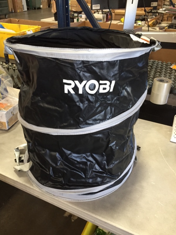 Photo 2 of *USED*
Ryobi 40 Gallon Collapsible and Reusable Lawn and Garden Bag with Quadruple Hand Strap System (21.5 Inches Wide x 26 Inches Tall)
