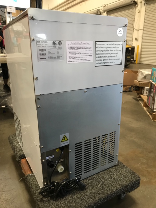 Photo 13 of VEVOR 110V Commercial Ice Maker 125LBS/24H with 50LBS Bin, ETL Approved, Heavy Duty Stainless Steel Construction, Auto Clean, Clear Cube, Air-Cooled, Include Water Filter and Drain Pump
DAMAGED FROM SHIPPING, MISSING ONE LEG, PLEASE SEE PHOTOS 