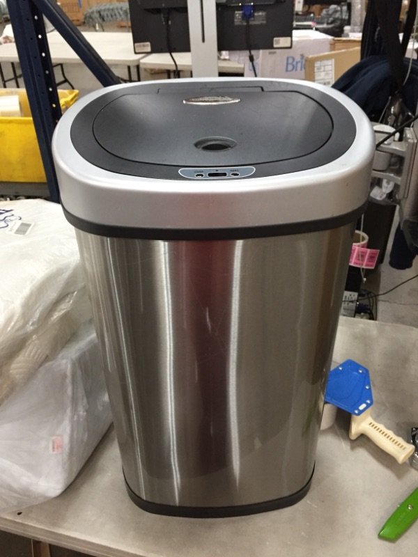 Photo 2 of *USED*
NINESTARS Automatic Touchless Infrared Motion Sensor Trash Can with Stainless Steel Base & Oval, Silver/Black Lid, 21 Gal
