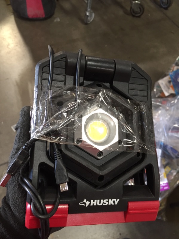 Photo 2 of *USED*
Husky 1500-Lumens Rechargeable Clamp LED Work Light