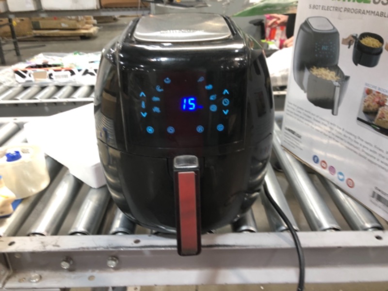 Photo 3 of PARTS ONLY** never got hot; only blows cold air 
GoWISE USA 1700-Watt 5.8-QT 8-in-1 Digital Air Fryer with Recipe Book, Black
