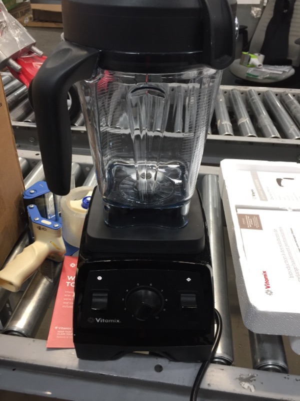 Photo 2 of TURNS ON** 
Vitamix Professional Series 750 Blender, Professional-Grade, 64 oz. Low-Profile Container, Black, Self-Cleaning - 1957
