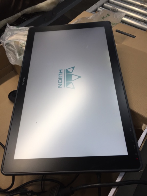 Photo 5 of Huion KAMVAS 22 Graphics Drawing Tablet with Screen OTG Certified Refurbished
