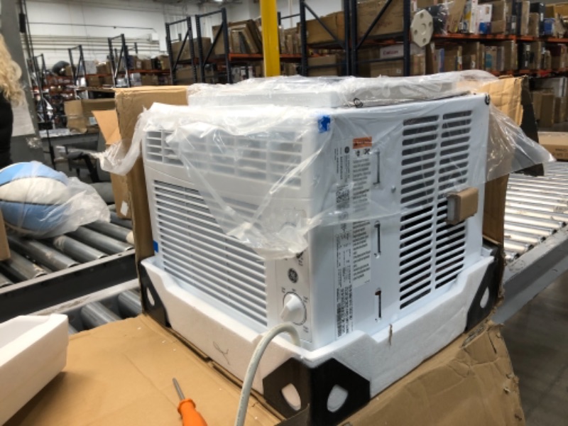 Photo 3 of GE 5,000 BTU Mechanical Window Air Conditioner, Cools up to 150 sq. Ft, Easy Install Kit Included, White
