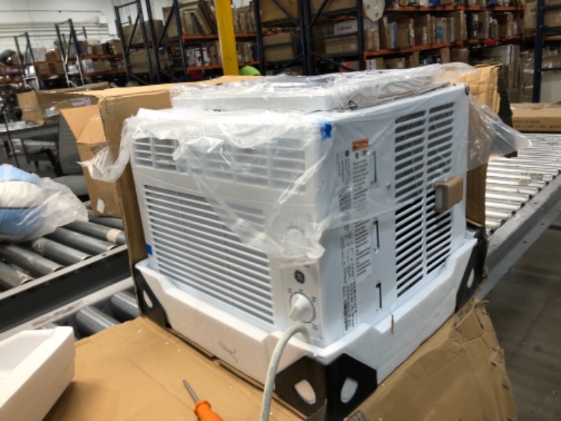 Photo 4 of GE 5,000 BTU Mechanical Window Air Conditioner, Cools up to 150 sq. Ft, Easy Install Kit Included, White
