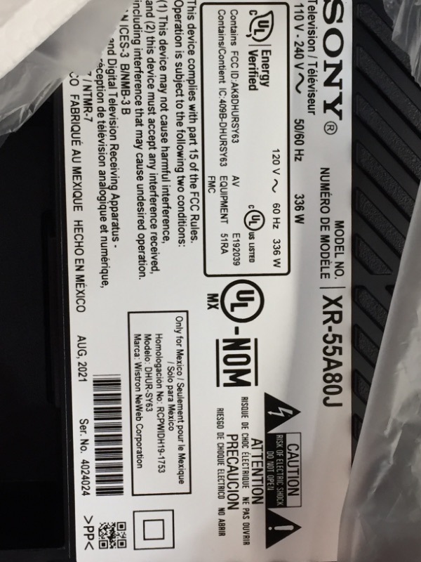 Photo 3 of **PARTS ONLY****SEE PICTURES FOR DAMAGE**
Sony A80J 55 Inch TV: BRAVIA XR OLED 4K Ultra HD Smart Google TV with Dolby Vision HDR and Alexa Compatibility XR55A80J- 2021 Model
***does not turn on
****crack in screen 
