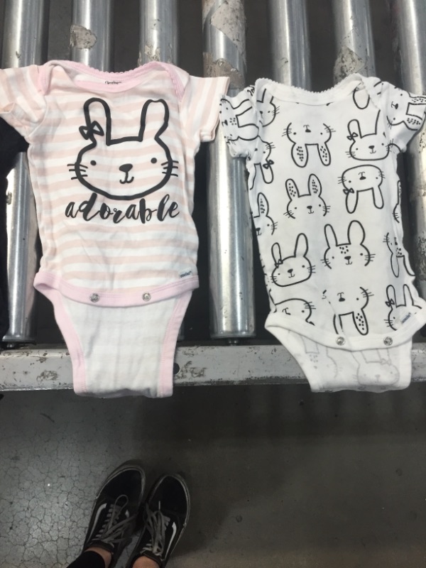 Photo 2 of gerber onesies 0-3 months 7 PACK