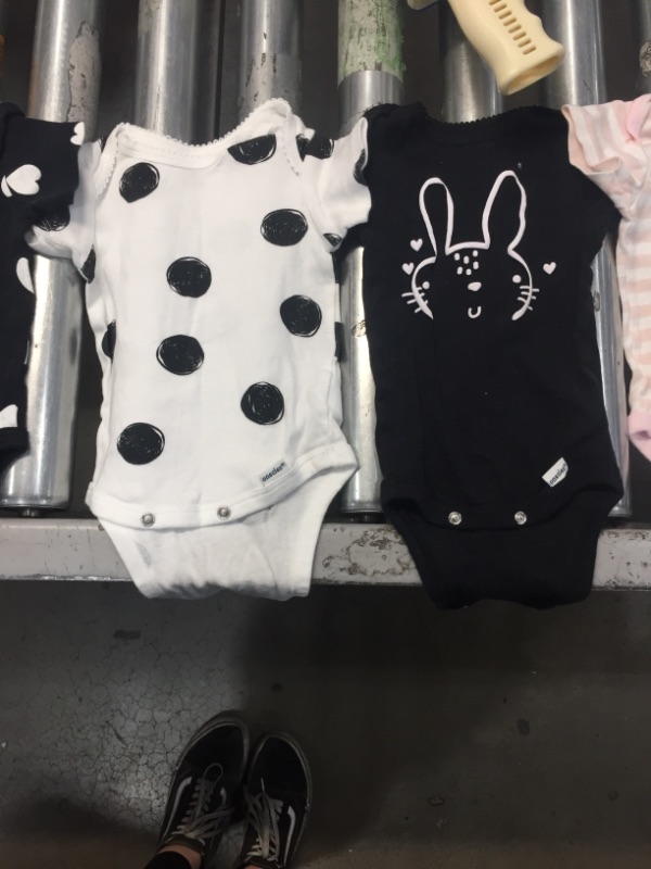 Photo 4 of gerber onesies 0-3 months 7 PACK