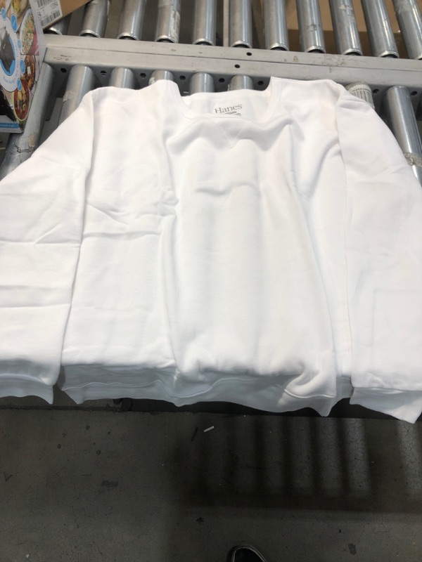 Photo 1 of 2XL WHITE SWEATER 