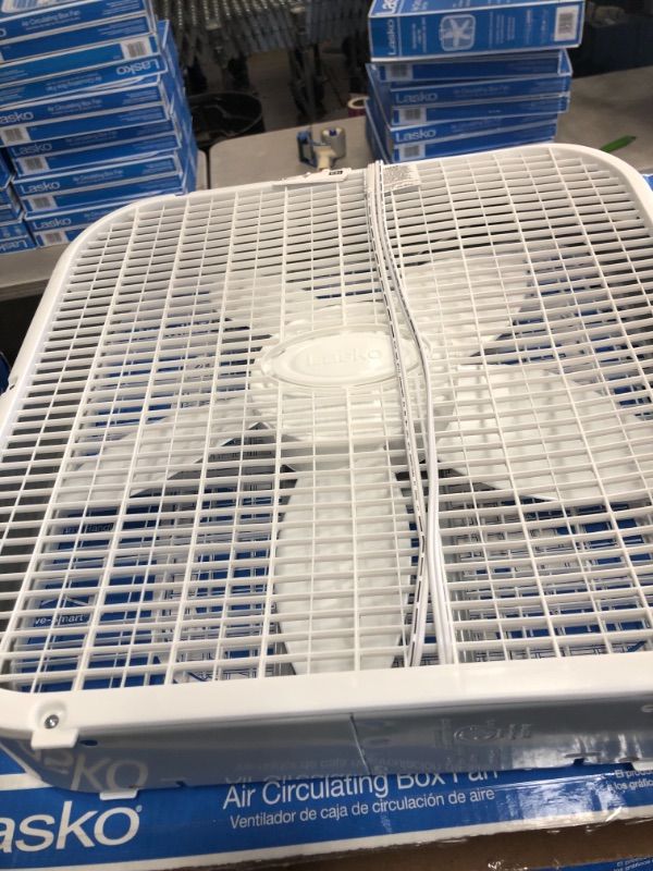 Photo 2 of ***MINOR DAMAGE, POSSIBLE DENTING,SCRATCHES, CHIPPING. IS FUNCTIONAL***
20 in. Air Circulating Box Fan with 3 Speeds