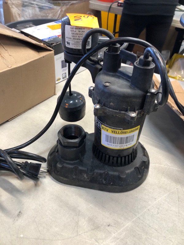 Photo 2 of *USED*
Everbilt 1/4 HP Aluminum Sump Pump with Vertical Switch