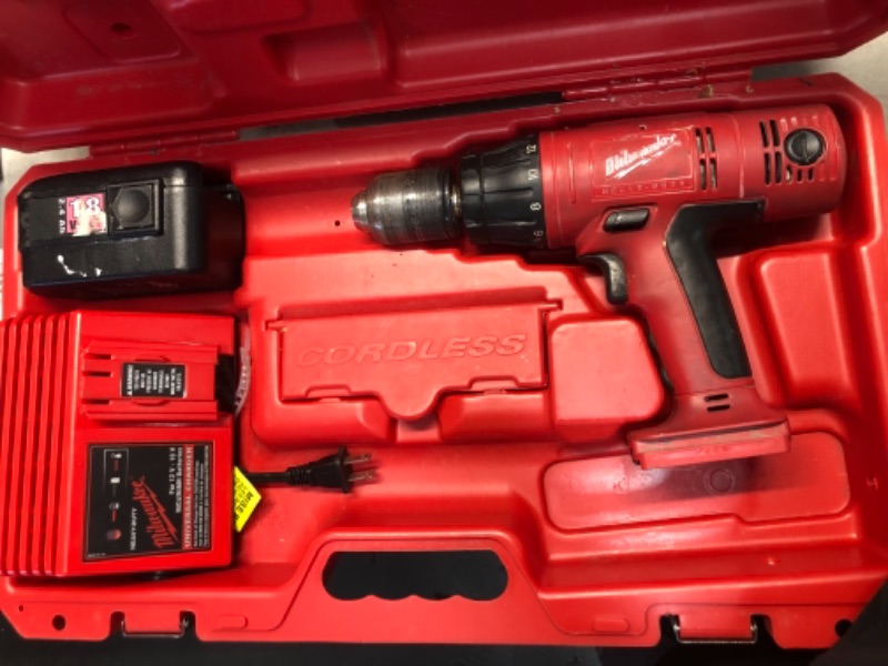 Photo 2 of ***PARTS ONLY*** Milwaukee 0624-24 18-Volt 1/2-Inch Lok-Tor Hammer-Drill Kit

