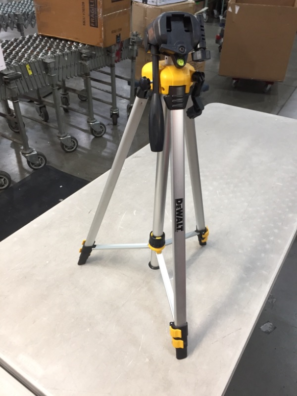 Photo 2 of *USED*Adapter needed to mount Laser is whats missing

DEWALT Adjustable and Portable Laser Level Tripod